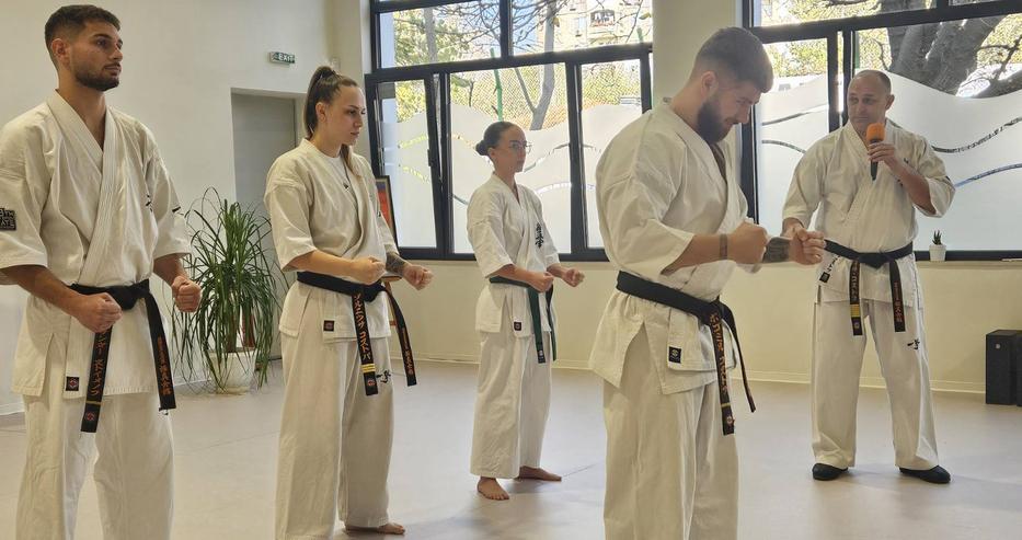 Ученици от варненското VII СУ „Найден Геров“